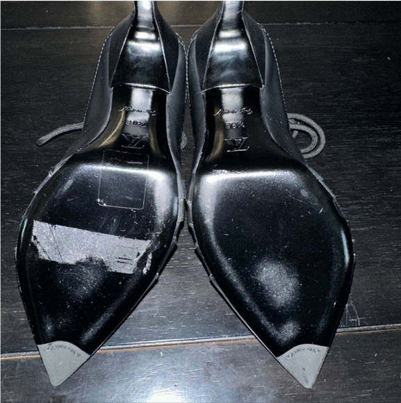 Authentic Louis Vuitton Black Streamline Heels - Picture 4 of 14
